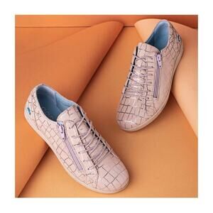 Cloud Aika Sneakers
